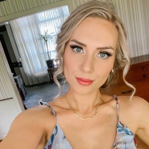 Meet your Posher, Victoria